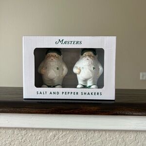 Masters Golf White and Green Gnome Shakers